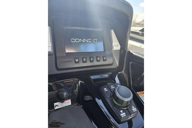 Slide: The Image of Dashboard of 2017 Yamaha Boats 242X E-Series with Connext display and controls. - 72