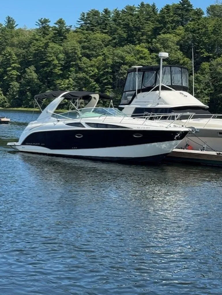 Slide: The Image of Bayliner 315 Cruiser 2010 - 4