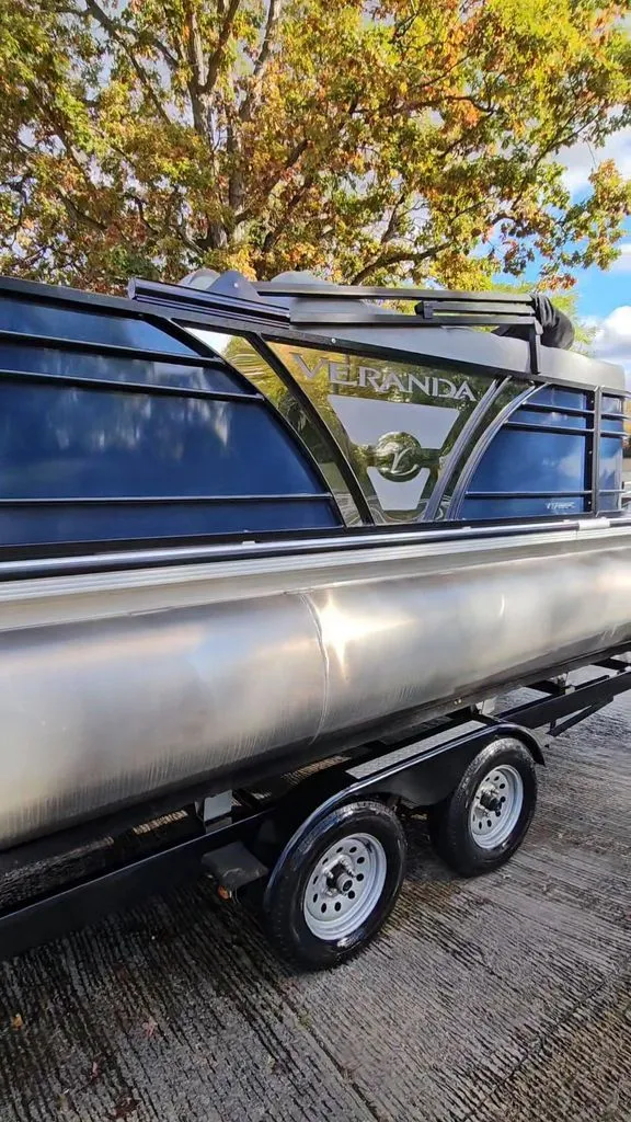 Slide: The Image of Veranda Vertex 2022 - 23