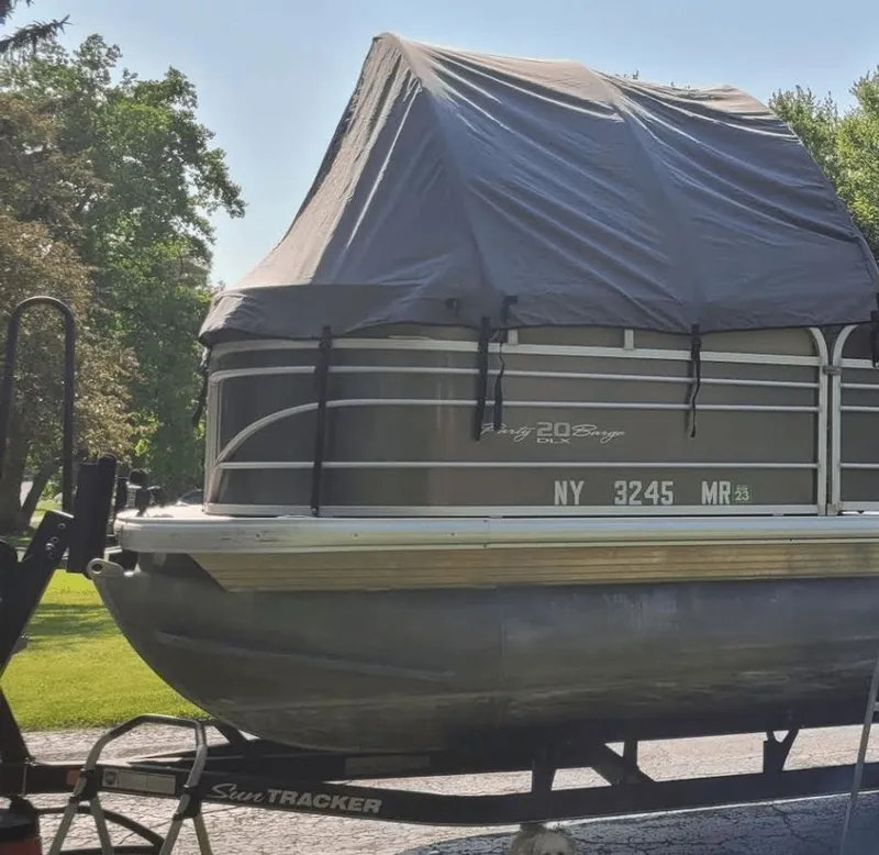 Slide: The Image of Sun Tracker Party Barge 2020 - 5