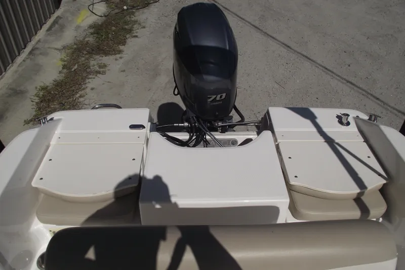 Slide: The Image of 2017 Robalo R160 Center Console boat with Yamaha 70 outboard motor. - 18