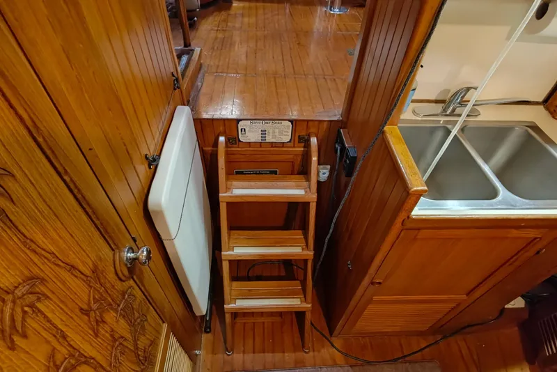 Slide: The Image of CHB Senator 1986 - 35