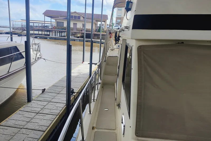 Slide: The Image of CHB Senator 1986 - 5