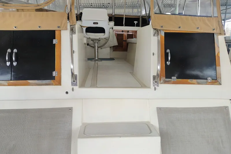 Slide: The Image of CHB Senator 1986 - 8