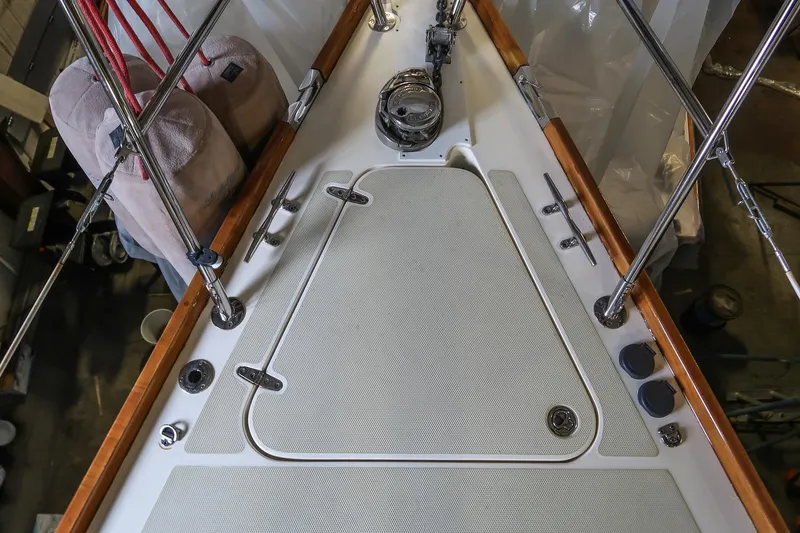 Slide: The Image of Deck of 2007 Sabre 386 sailboat with winch and cleats. - 6