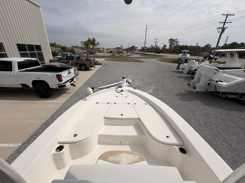 Slide: The Image of Robalo 226 Cayman 2018 - 13