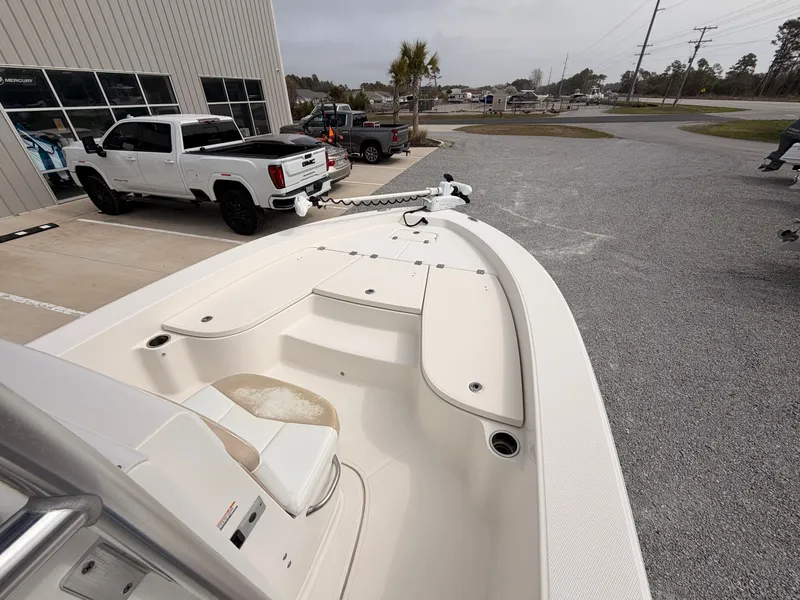 Slide: The Image of Robalo 226 Cayman 2018 - 20