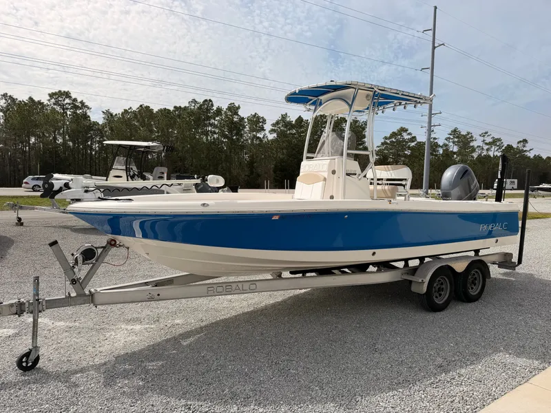 Slide: The Image of Robalo 226 Cayman 2018 - 6