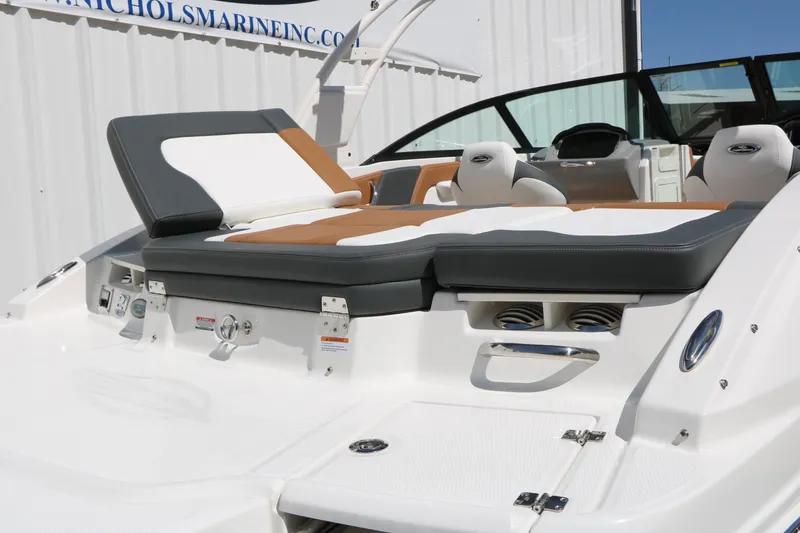 Slide: The Image of 2026 Chaparral 21 SSi boat interior with sleek seating and modern design. - 15