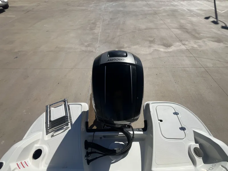 Slide: The Image of Tahoe 550 TS 2016 - 22