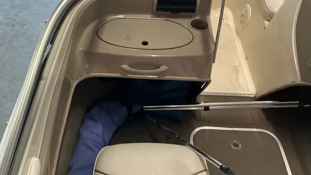 Slide: The Image of Bayliner CAPRI 180 2002 - 12