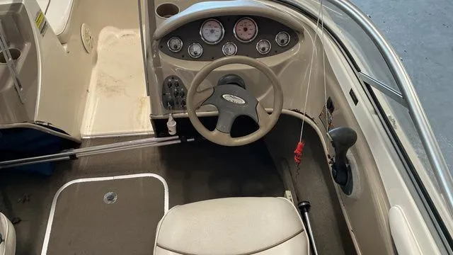 Slide: The Image of Bayliner CAPRI 180 2002 - 13