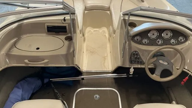 Slide: The Image of Bayliner CAPRI 180 2002 - 14