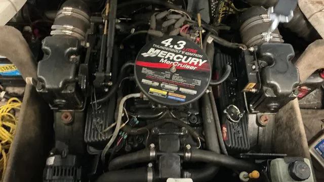 Slide: The Image of Bayliner CAPRI 180 2002 - 18