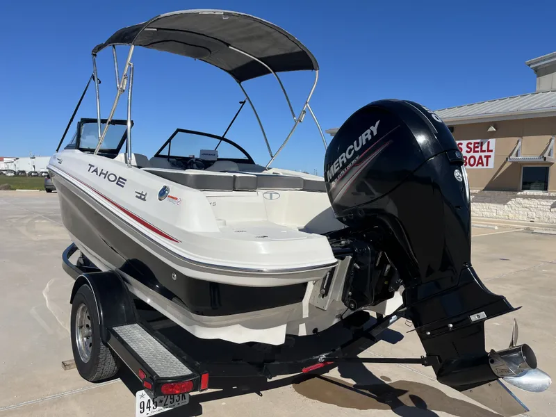 Slide: The Image of Tahoe 550 TS 2016 - 11