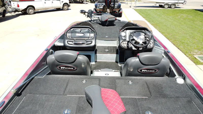Slide: The Image of Triton 20 TrX Patriot 2018 - 23