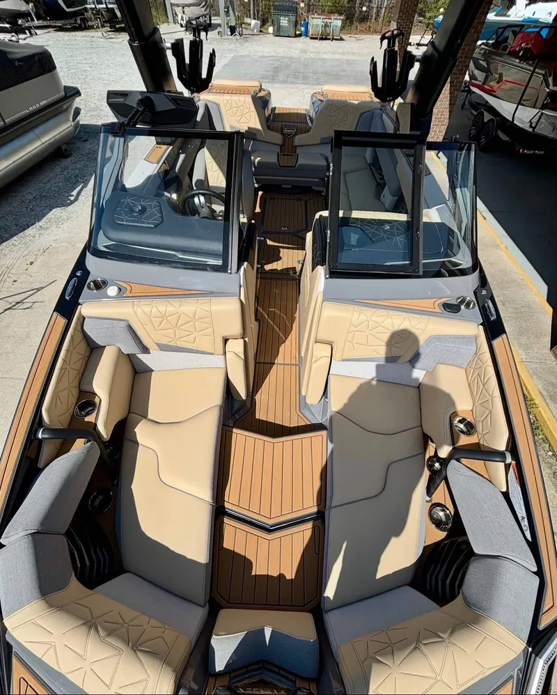 Slide: The Image of Nautique Super Air Nautique G23 Paragon 2023 - 10