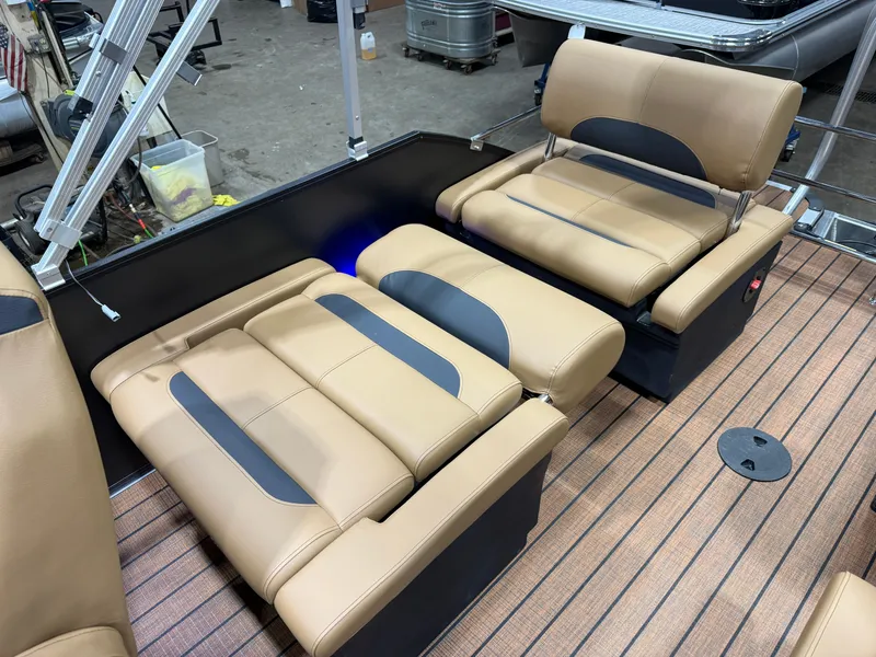 Slide: The Image of Interior of Bentley Pontoons Legacy 220 QSB Swingback, 2026 model. - 21