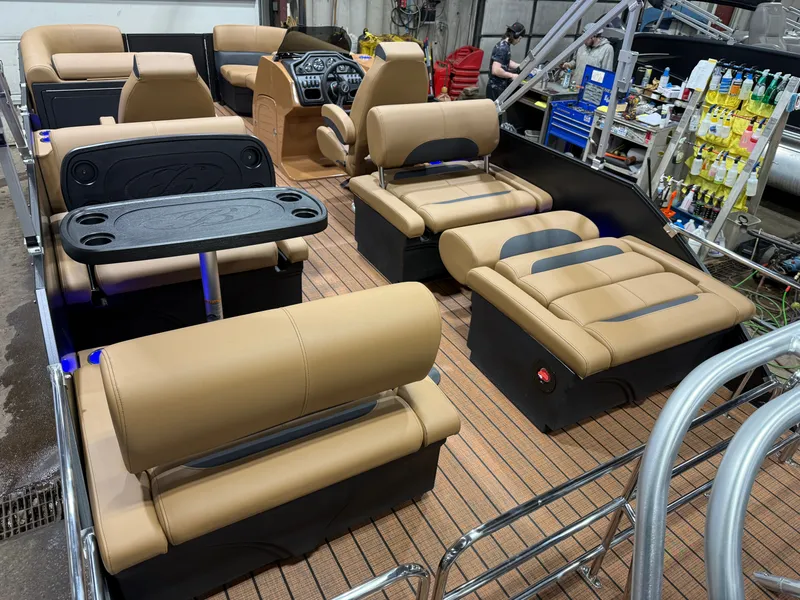 Slide: The Image of Bentley Pontoons Legacy 220 QSB Swingback & Honda 4-Stroke EFI 2026 - 23