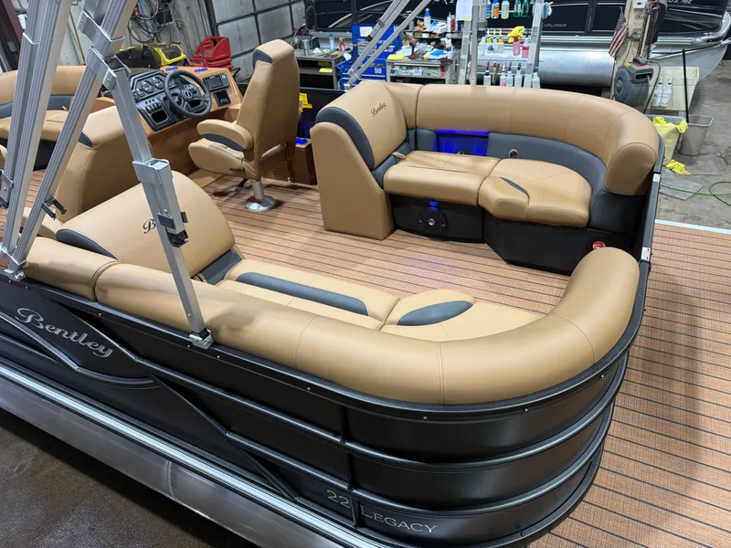 Slide: The Image of Interior of Bentley Pontoons Legacy 220 Navigator DL Quad Lounge 2026. - 4