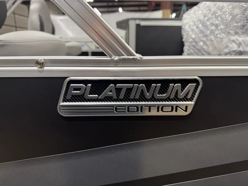 Slide: The Image of Tahoe Sport Rear Fish 2180 & 4-Stroke $31995 2026 - 36