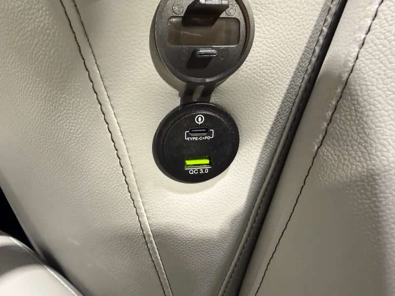 Slide: The Image of USB-C charging port in Tahoe Sport Quad Fish 1980 Pontoon 2026. - 31