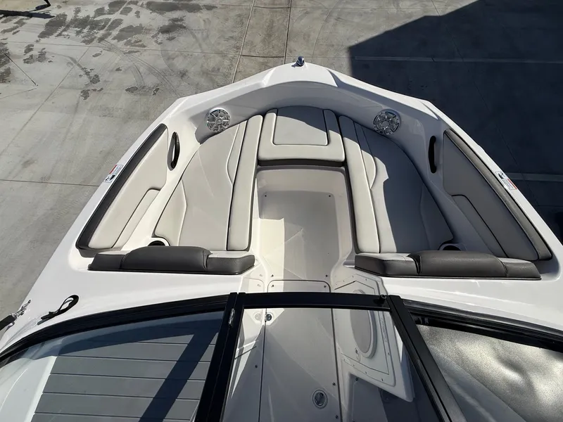 Slide: The Image of Yamaha SX190 2020 - 16