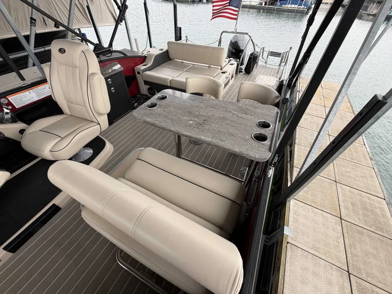 Slide: The Image of Barletta L25UE 2020 - 11