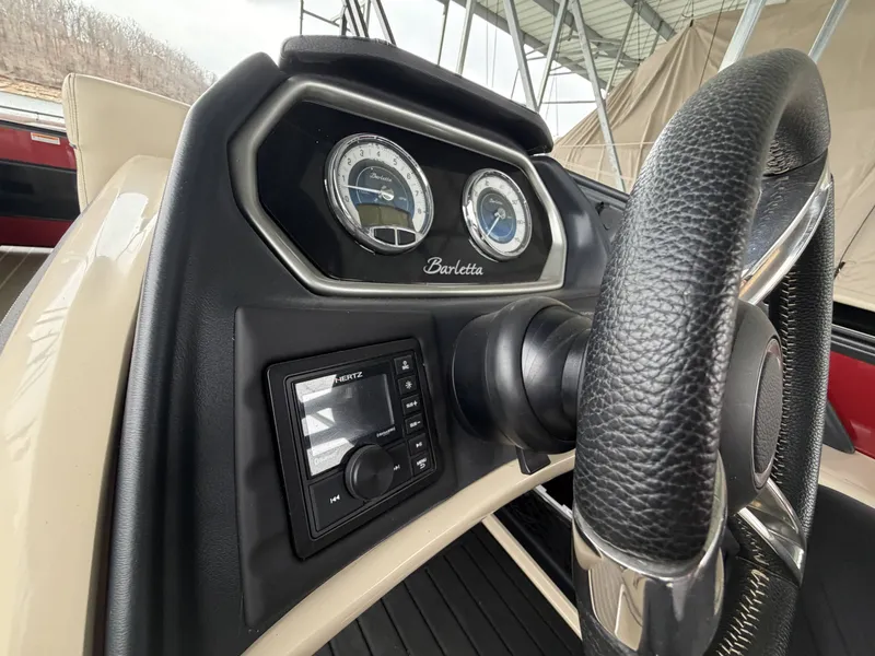 Slide: The Image of Barletta L25UE 2020 - 13