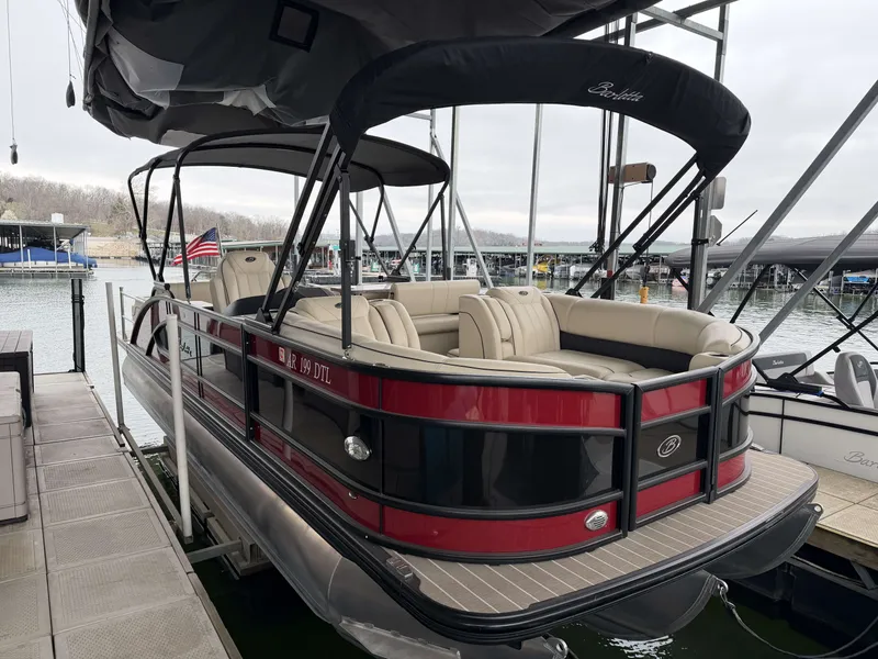 Slide: The Image of Barletta L25UE 2020 - 9