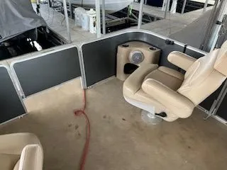 Slide: The Image of Harris 240CX 2014 - 39