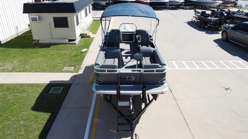 Slide: The Image of Avalon VNT 2080 QL 2022 - 17