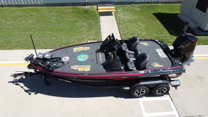 Slide: The Image of Nitro Z19 Pro 2020 - 12