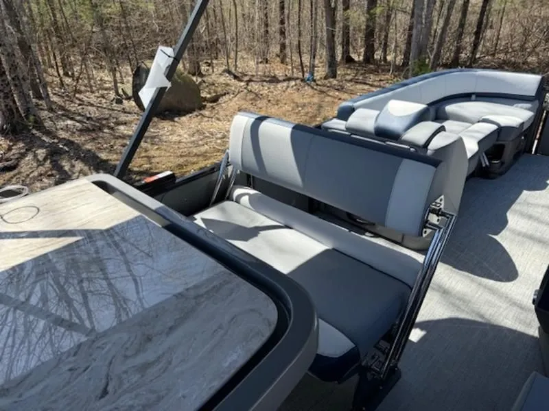 Slide: The Image of Avalon Catalina Entertainer 2025 - 10