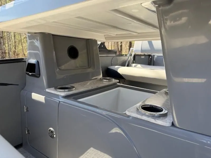 Slide: The Image of Avalon Catalina Entertainer 2025 - 11