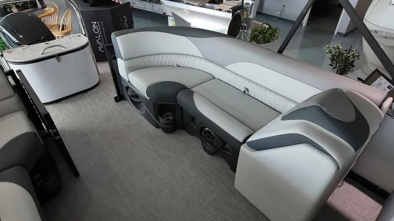 Slide: The Image of Luxurious Avalon LSZ 2025 boat seating with modern design. - 17