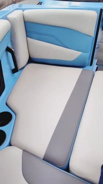 Slide: The Image of Axis T220 2025 - 10