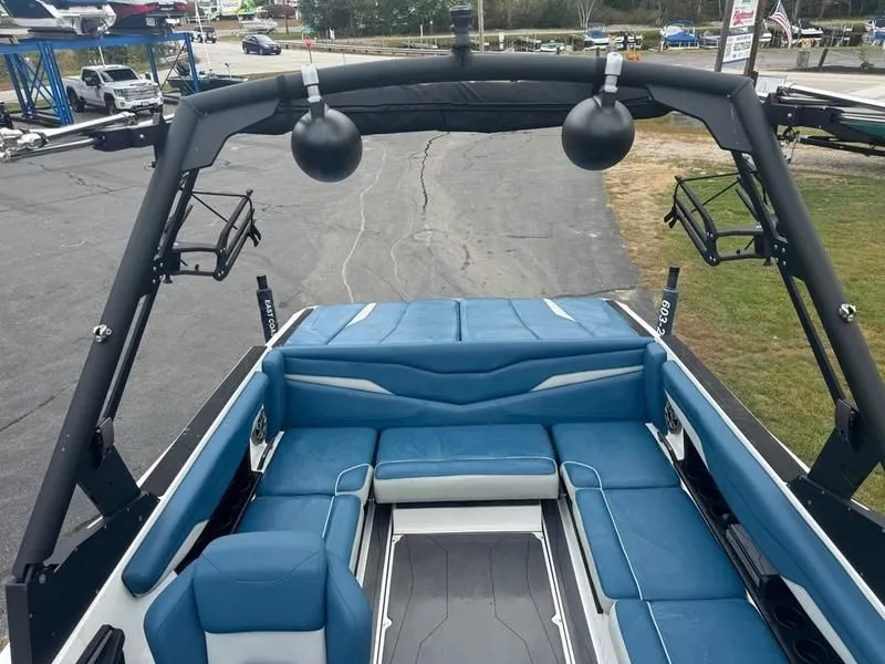 Slide: The Image of Axis T220 2022 - 20