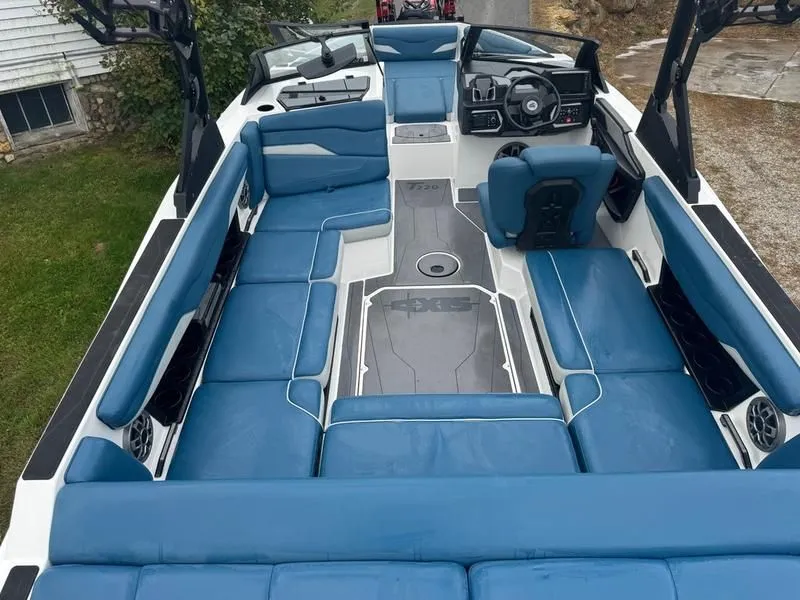 Slide: The Image of Axis T220 2022 - 21