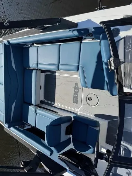 Slide: The Image of Axis T220 2022 - 24