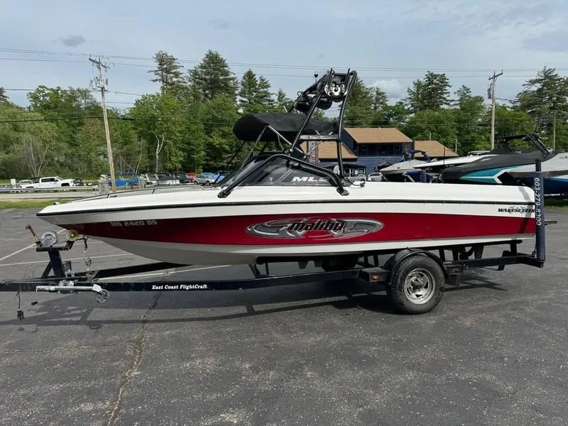 The Image of Malibu 21 Wakesetter 2004 - undefined