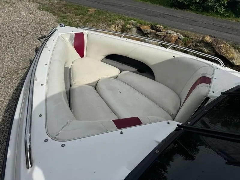 Slide: The Image of Malibu 21 Wakesetter 2004 - 16