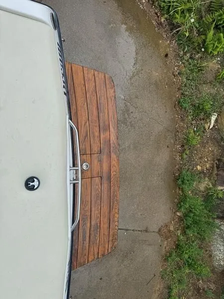 Slide: The Image of Malibu 21 Wakesetter 2004 - 17