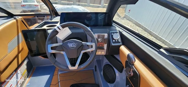 Slide: The Image of Malibu Wakesetter 22 MXZ 2025 - 12