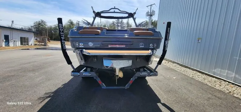Slide: The Image of Malibu Wakesetter 22 MXZ 2025 - 7