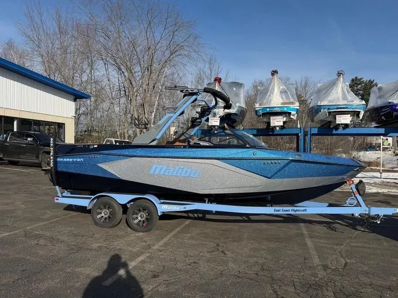 Slide: The Image of Malibu Wakesetter 23 LSV 2026 - 6