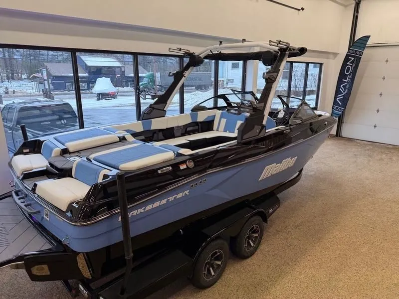 Slide: The Image of Malibu Wakesetter 23 LSV 2026 - 7