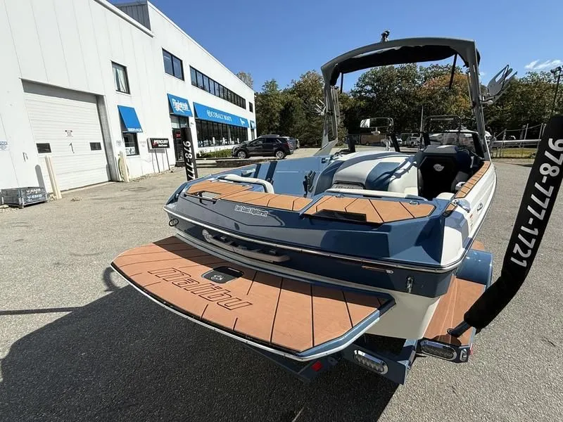 Slide: The Image of Malibu TXi 2024 - 11