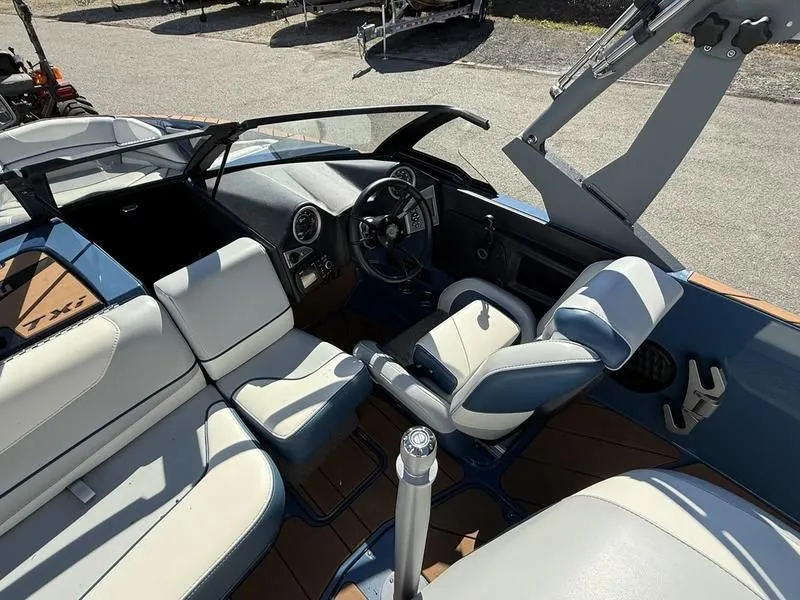 Slide: The Image of Malibu TXi 2024 - 16