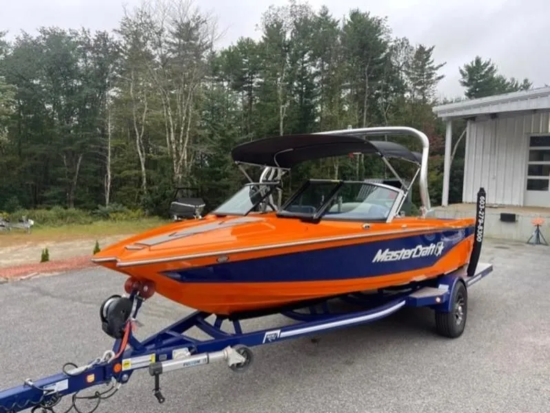 Slide: The Image of MasterCraft ProStar 2017 - 4
